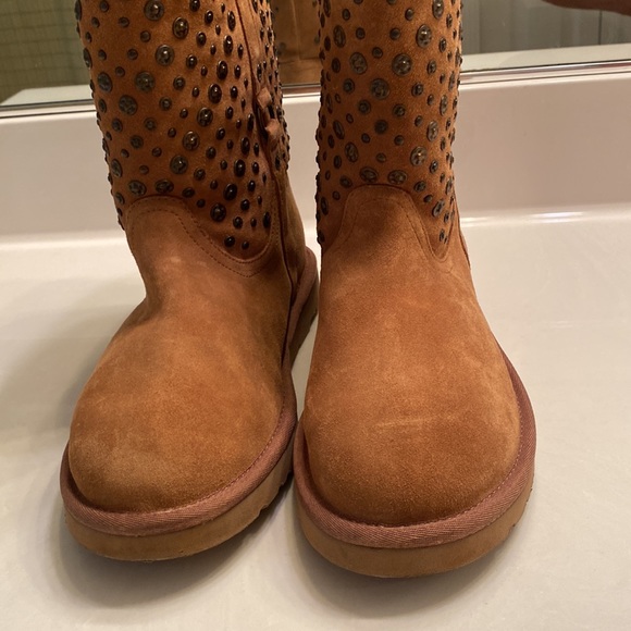Ugg Elliott studded boots size 8 - Picture 7 of 12